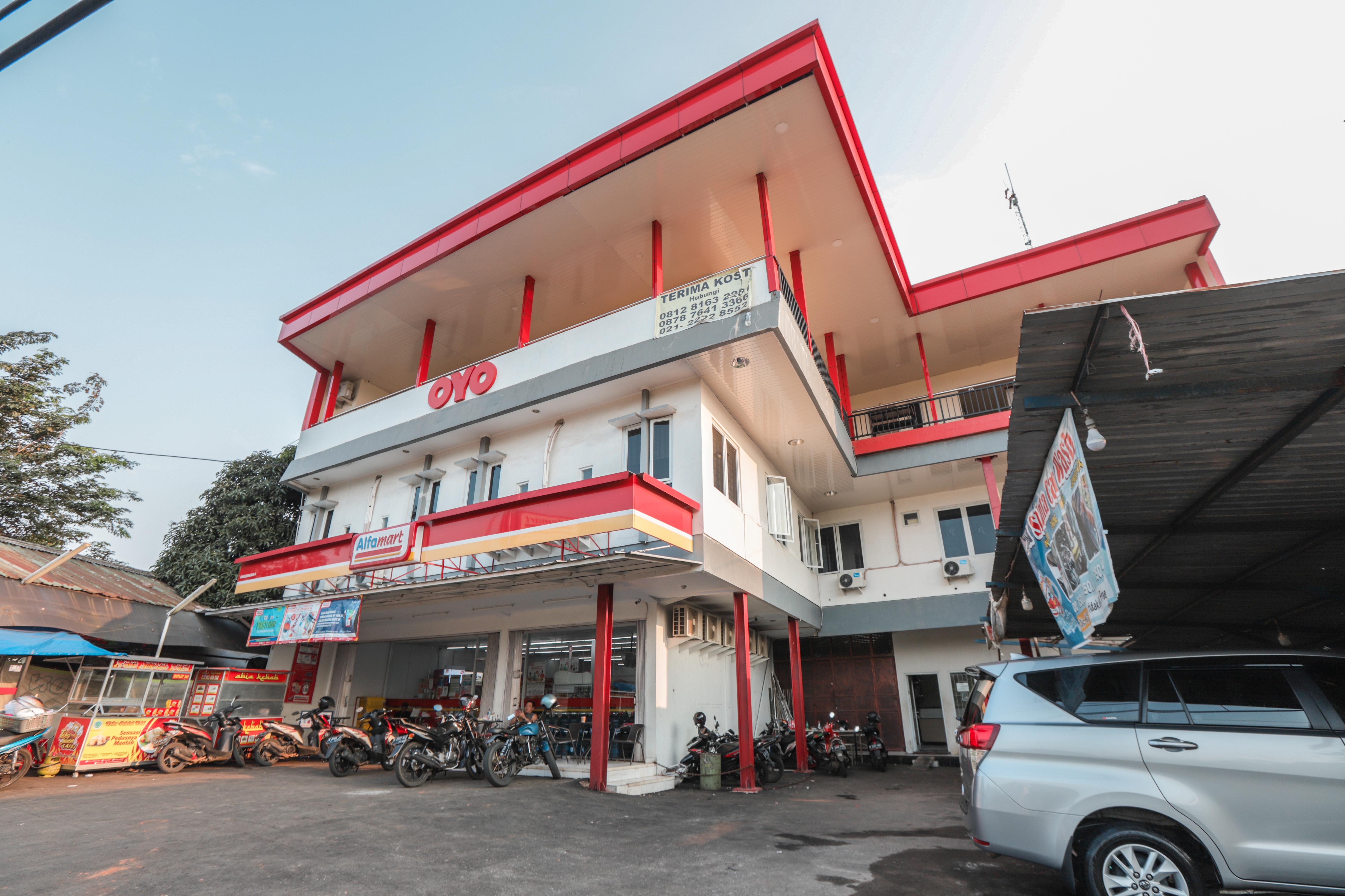 Oyo 387 Alfa Guest House Tegal  Buitenkant foto
